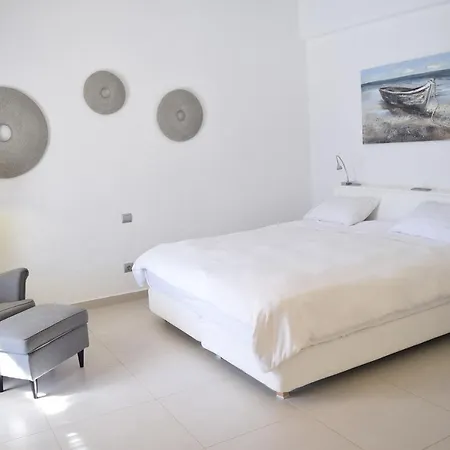 Aegialis & Hotel 5*